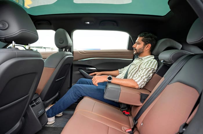 Should you buy a Vinfast VF7? Pros and cons explained 